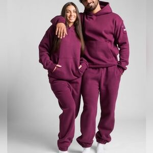😊Price Firm🥰 2 Pc SeT ❤️NIP❤️ Comfrt TRAVEL ESSENTIALS HOODIE & PANTS S/M Plum
